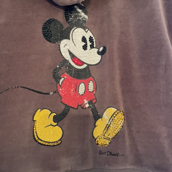 Hooded Sweatshirt and Sweatpants. - Picture 3 of 8